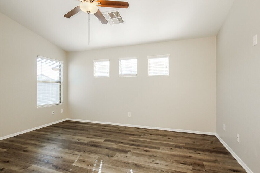 Building Photo - 3565 S 257th Ln