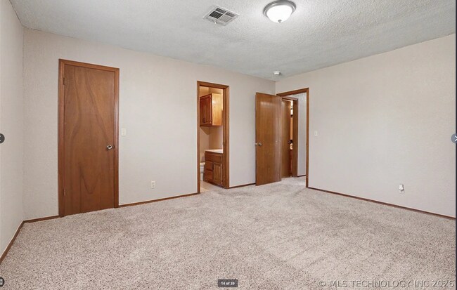 Building Photo - Charming 3-Bed Jenks Home Near Tulsa Hills – Large Corner Lot!