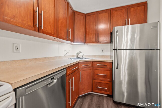 Building Photo - 38 Rambling Brook Ln