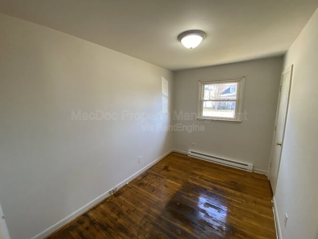 Building Photo - 209 Hamilton St