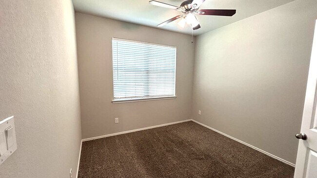 Building Photo - 20910 Azelea Field St