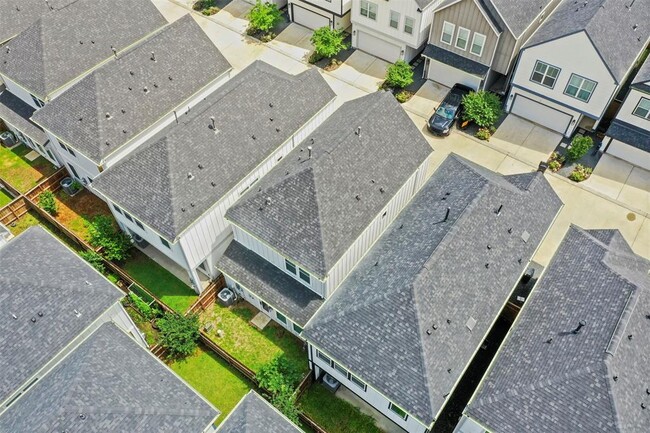 Building Photo - 6713 Parker Grv Ln