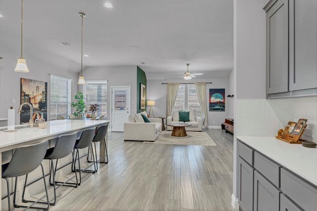 Building Photo - 1000 Westwood Ln