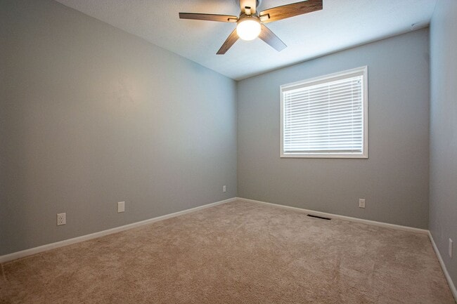 Building Photo - Super Cute 3 Bedroom / 2.5 Bath Home!