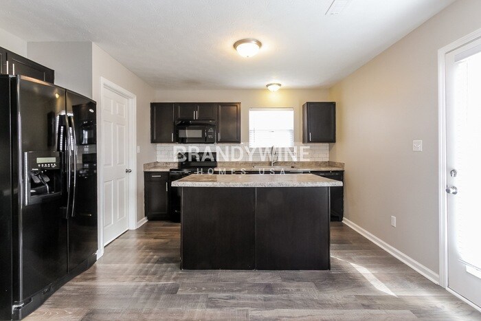 Building Photo - 8043 Fisher Bend Dr