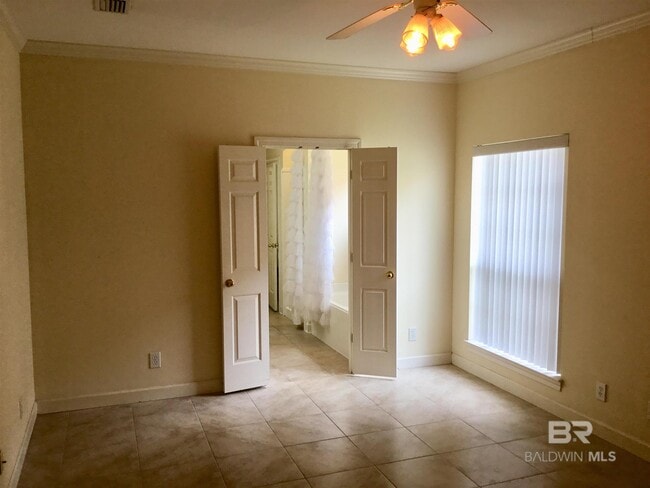 Building Photo - 112 Kensington Ct