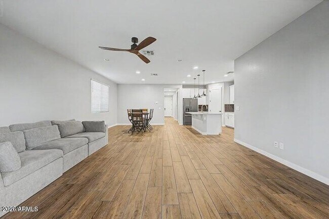 Building Photo - 22853 E Estrella Rd