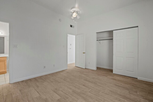 Building Photo - 408 Irondale Dr
