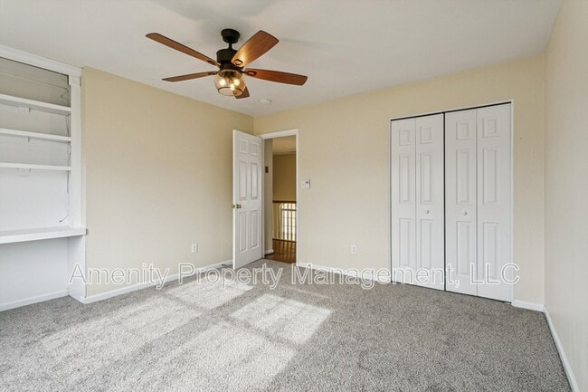 Building Photo - 979 Holbrook Dr