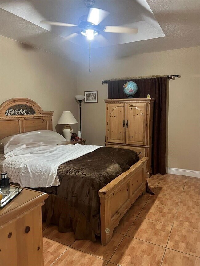 Building Photo - 7667 NW 182nd Ln