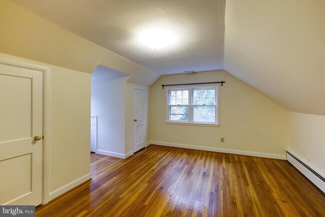 Building Photo - 5808 Oxford Rd