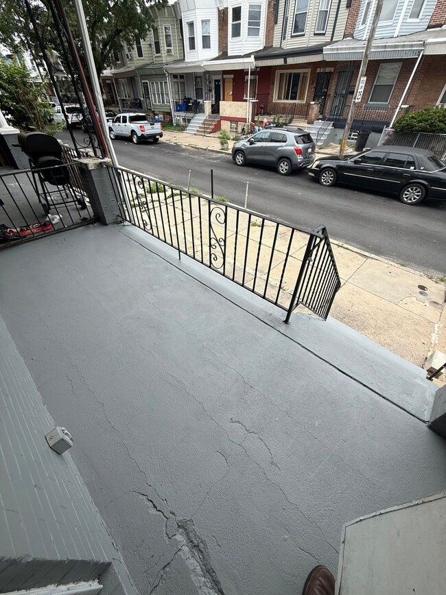 Building Photo - Reasonably priced three bedroom in West Ph...
