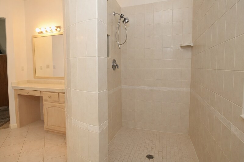 Building Photo - 264 CR 522