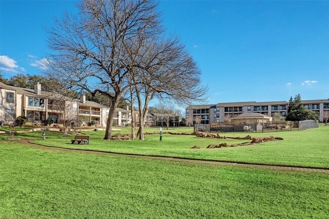 Building Photo - 112 Harbour Town Dr