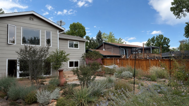 Building Photo - 1202 Paloverde Dr