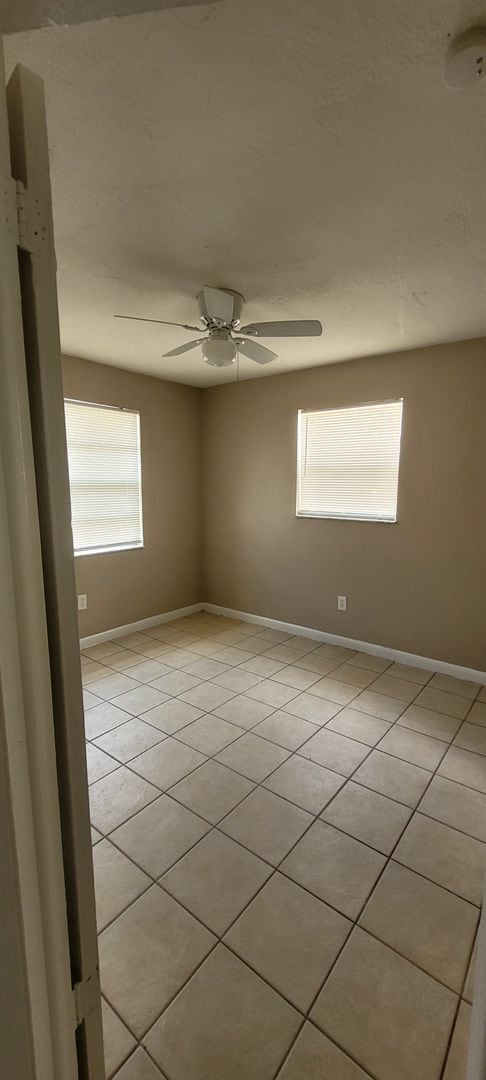 Building Photo - Allancar 164