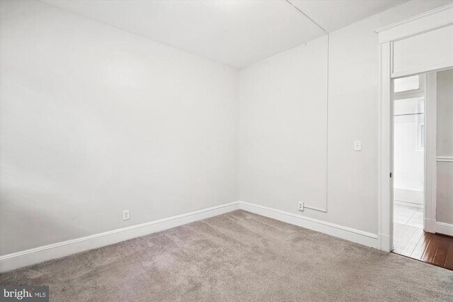 Building Photo - 150 Seaton Pl NW