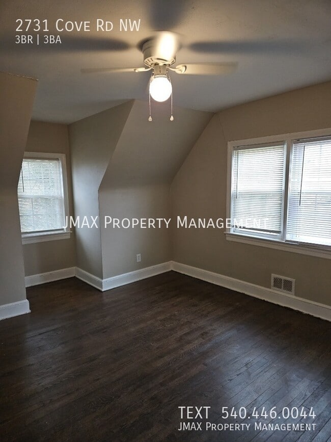 Building Photo - 2731 Cove Rd