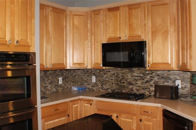 Building Photo - 1718 Heddon Falls Dr