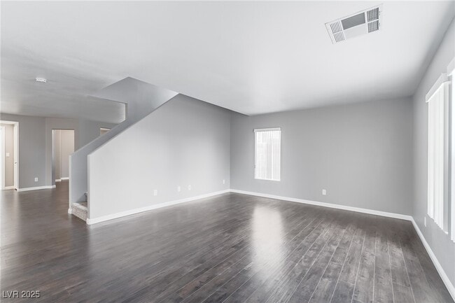 Building Photo - 776 Anacapri St