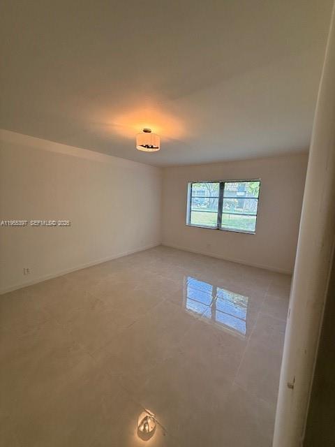 Building Photo - 3101 Oakland Shores Dr