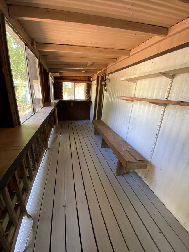 Building Photo - 109 Birchwood Dr