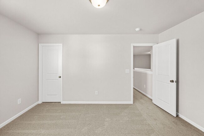 Building Photo - 512 Serena Trl