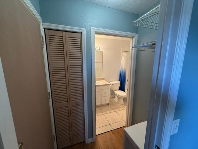 Building Photo - 843 Caribbean Dr