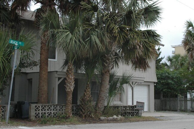 Building Photo - 99 Beach Ave