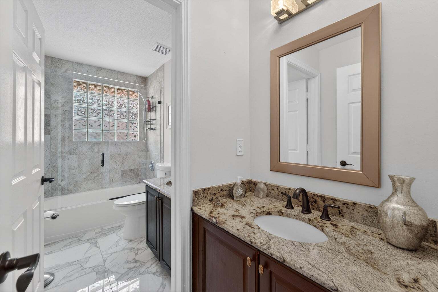 Building Photo - 3370 Turtle Cv