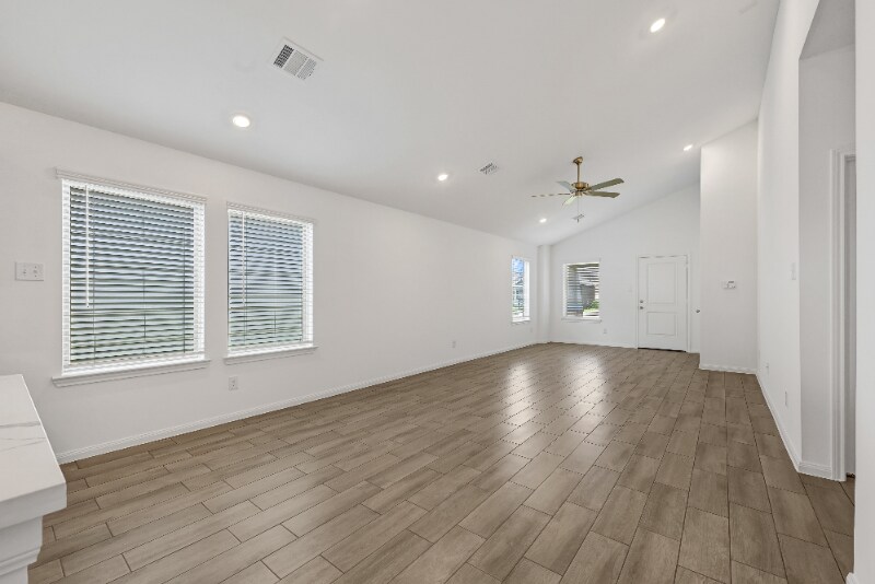 Building Photo - 8043 Cypress Bonsai Dr