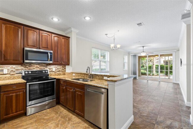 Building Photo - 45 Riverview Bend S