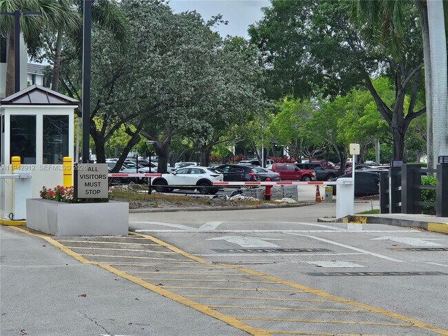 Building Photo - 1101 River Reach Dr