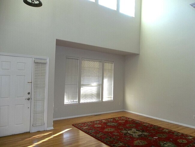 Building Photo - 2514 Rock Creek Dr