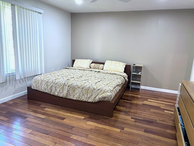 Building Photo - 42 Evergreen Cir