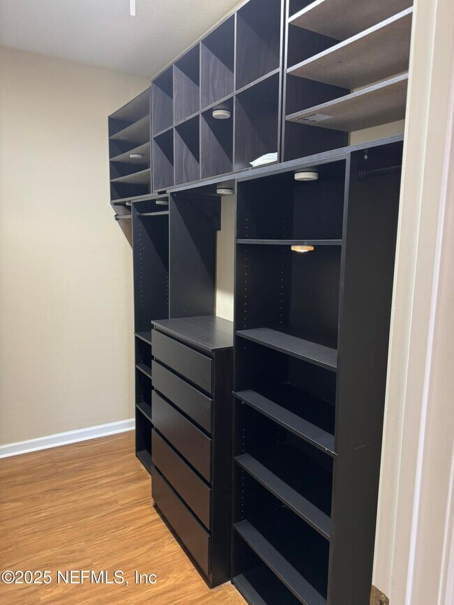 Building Photo - 575 Oakleaf Plantation Pkwy