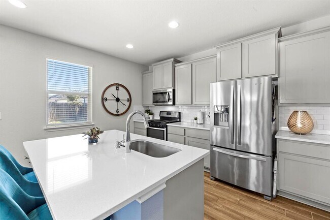 Building Photo - 11910 Clayton Creek Ave