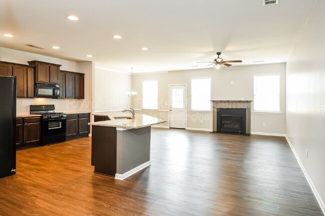 Building Photo - 20 Susie Creek Ln