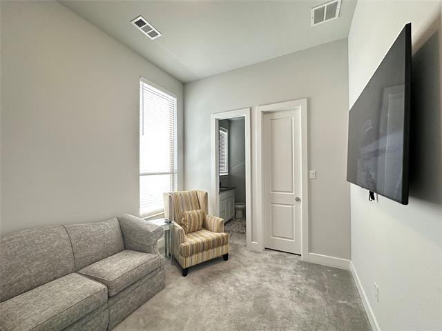 Building Photo - 3880 Verona St