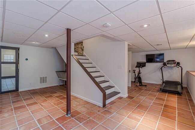 Building Photo - 1189 Reeder Cir NE