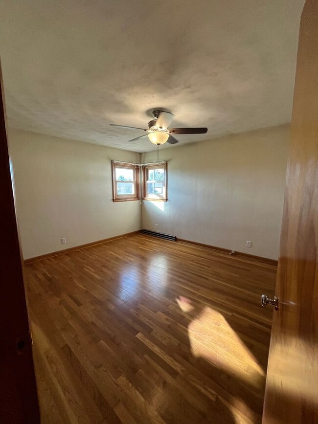 Building Photo - Holiday Home - Coming Soon