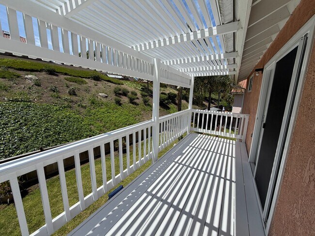 Building Photo - Beautiful 3 bed/3 bath In San Clemente