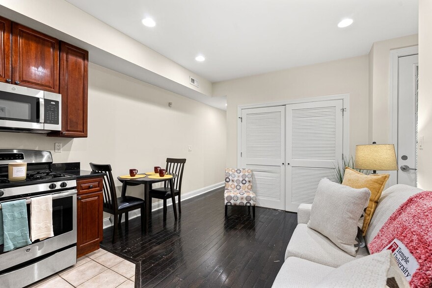 Building Photo - 1814 N 16th St