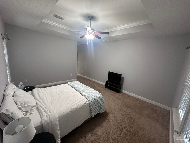 Building Photo - 4745 Dupont Cir