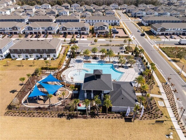 Building Photo - 5090 Shady Pnes Dr