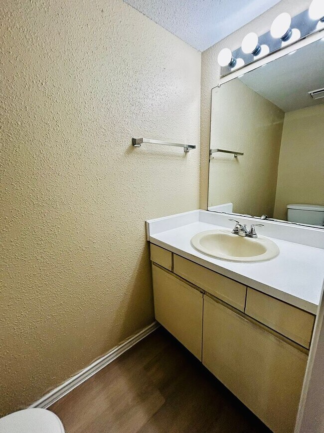 Building Photo - 1841 River Crossing Cir