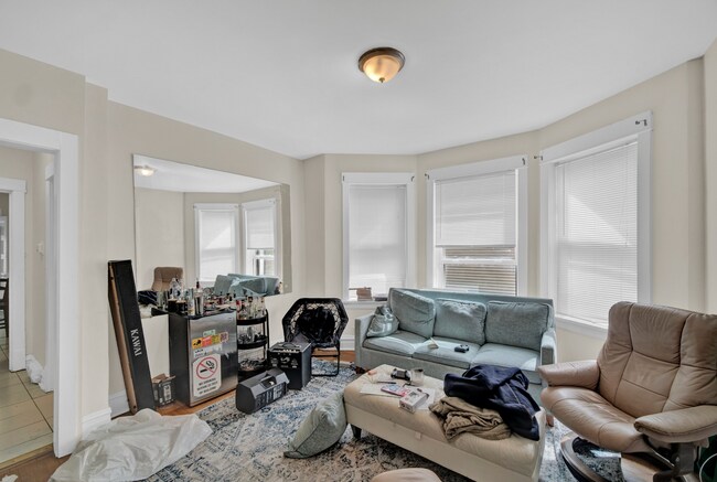 Building Photo - 1029 Garnett Pl