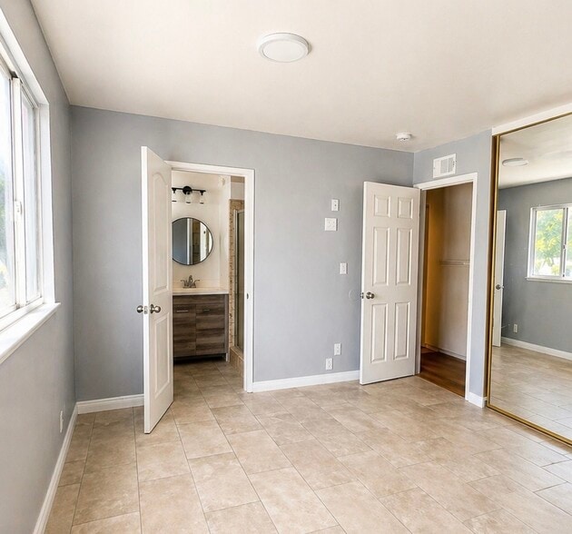 Building Photo - 43826 Adler Ave