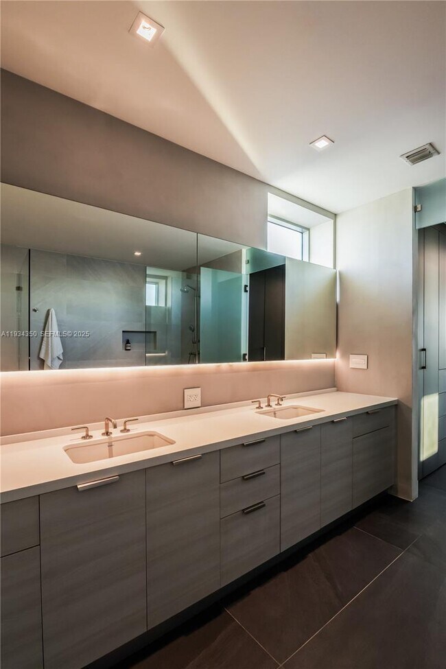 Building Photo - 7934 West Dr