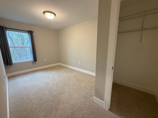 Building Photo - 2351 Watertown Wy